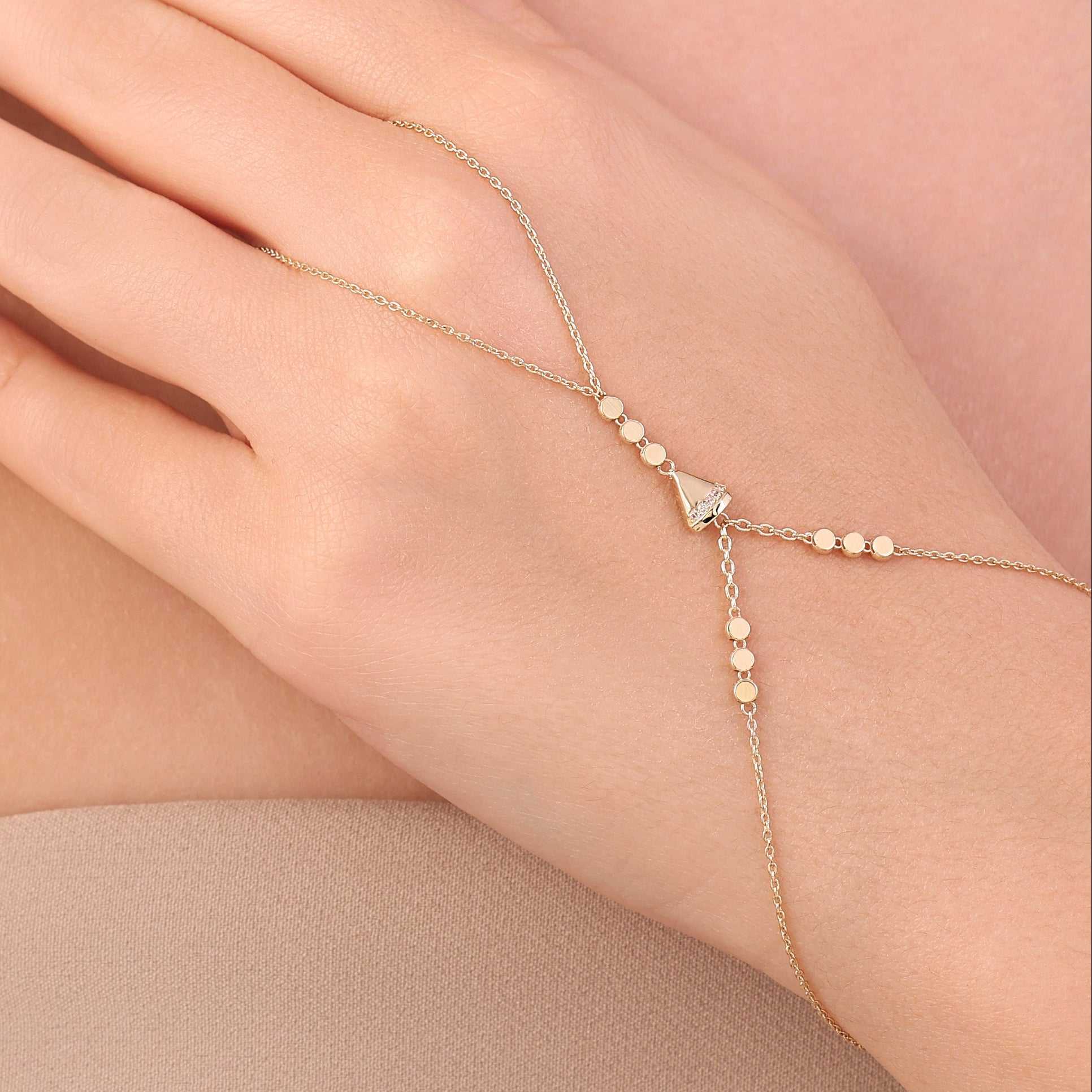 Aveline Kite Hand Chain